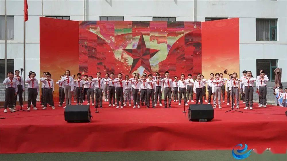 营救迷路的小男孩